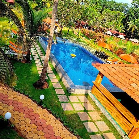 Coco Teros Resort Mandrem Luaran gambar