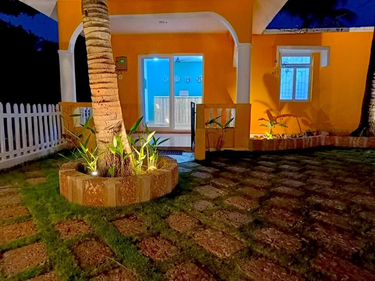 Coco Teros Resort Mandrem Luaran gambar