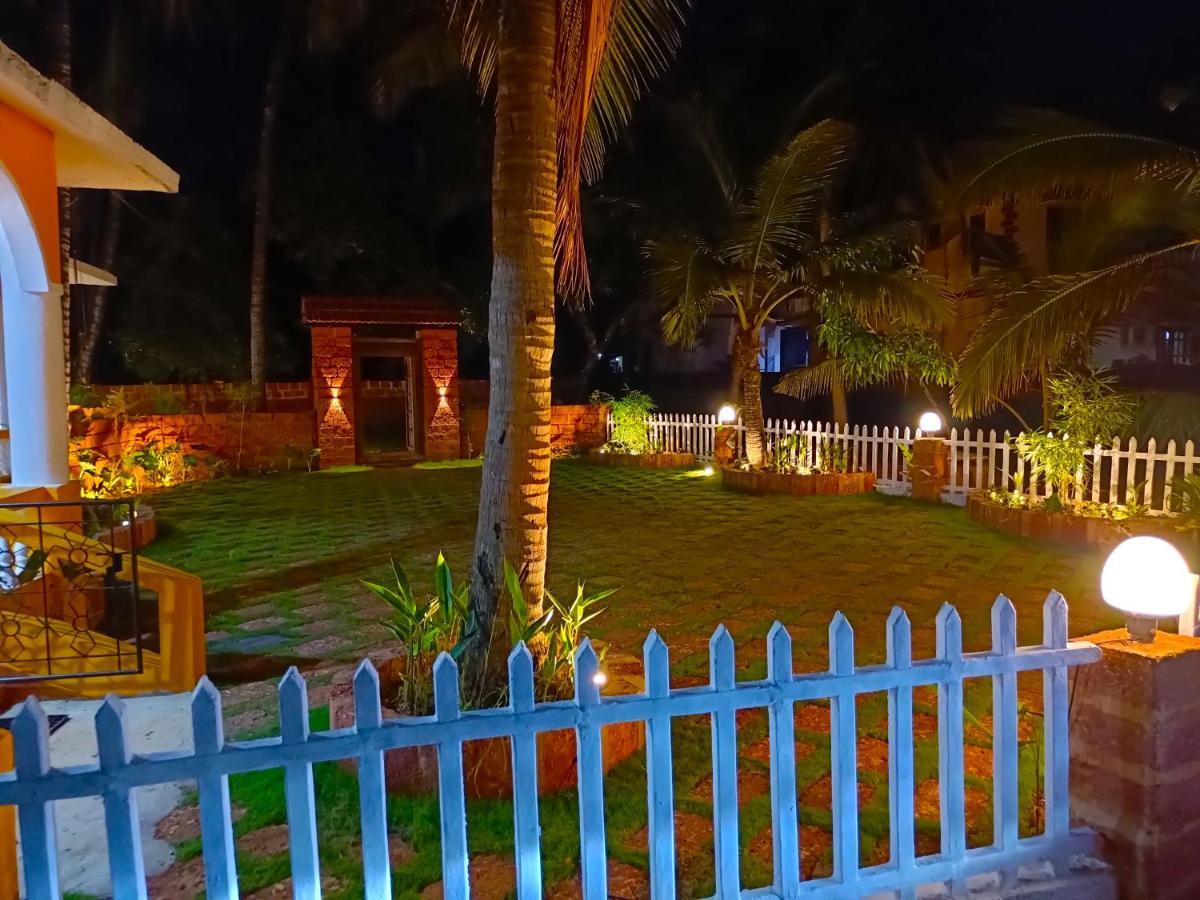 Coco Teros Resort Mandrem Luaran gambar