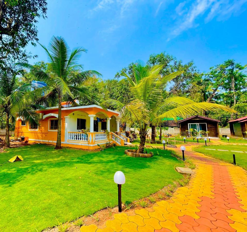 Coco Teros Resort Mandrem Luaran gambar