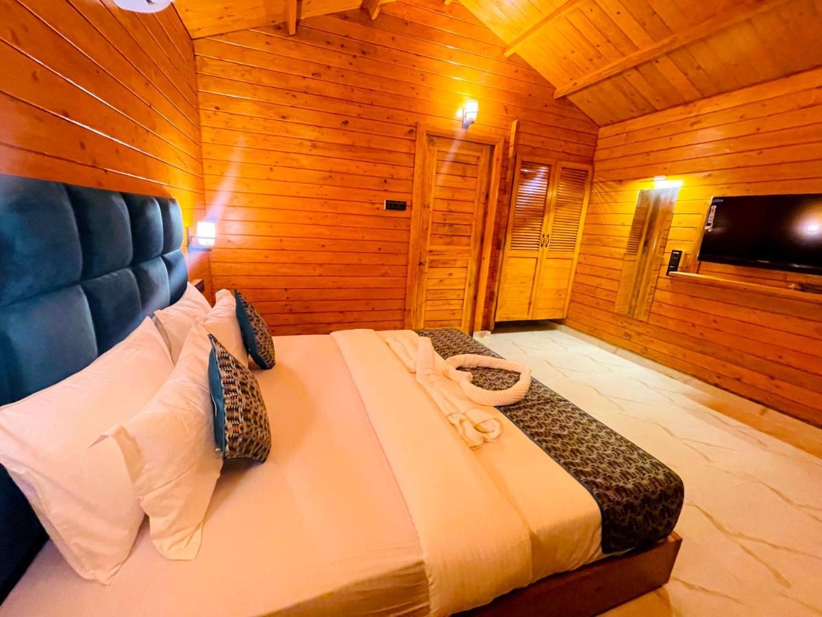 Coco Teros Resort Mandrem Luaran gambar