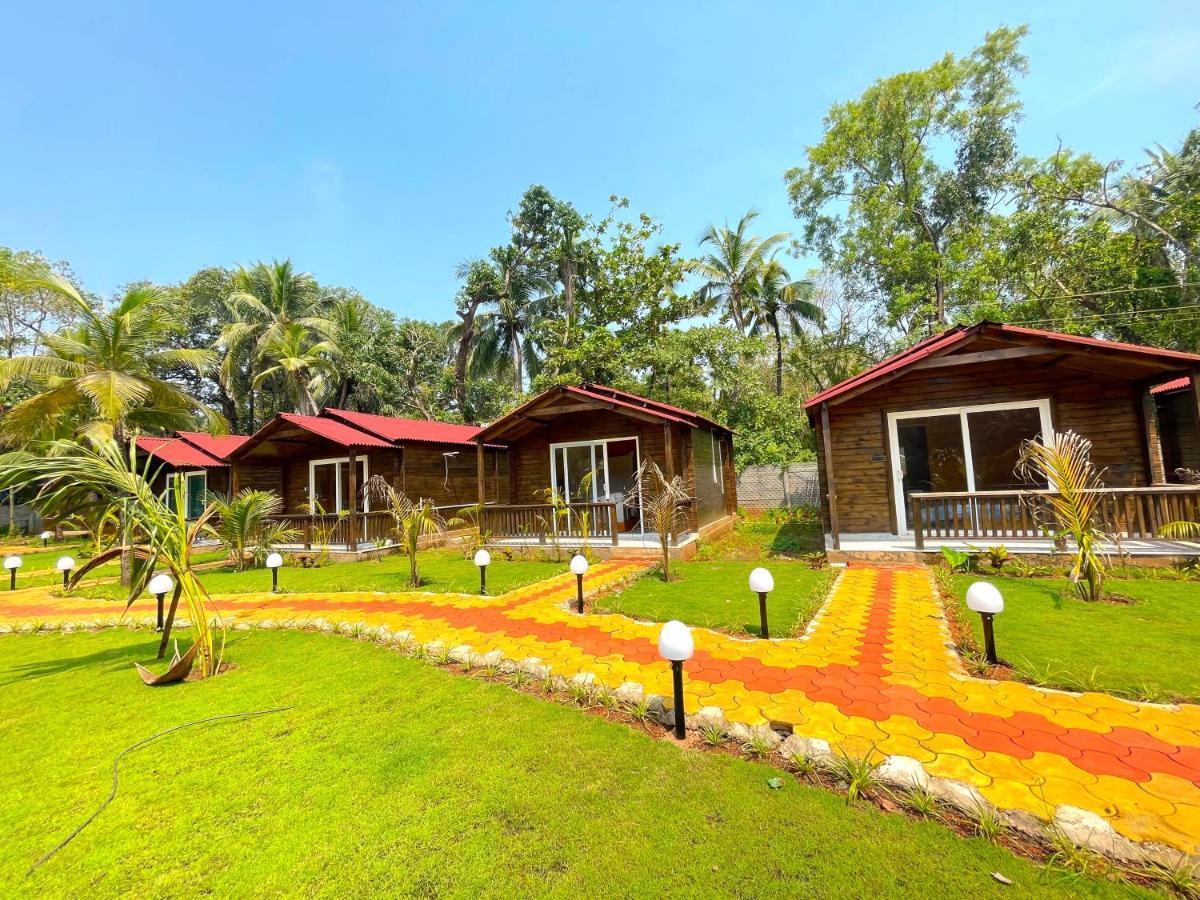 Coco Teros Resort Mandrem Luaran gambar