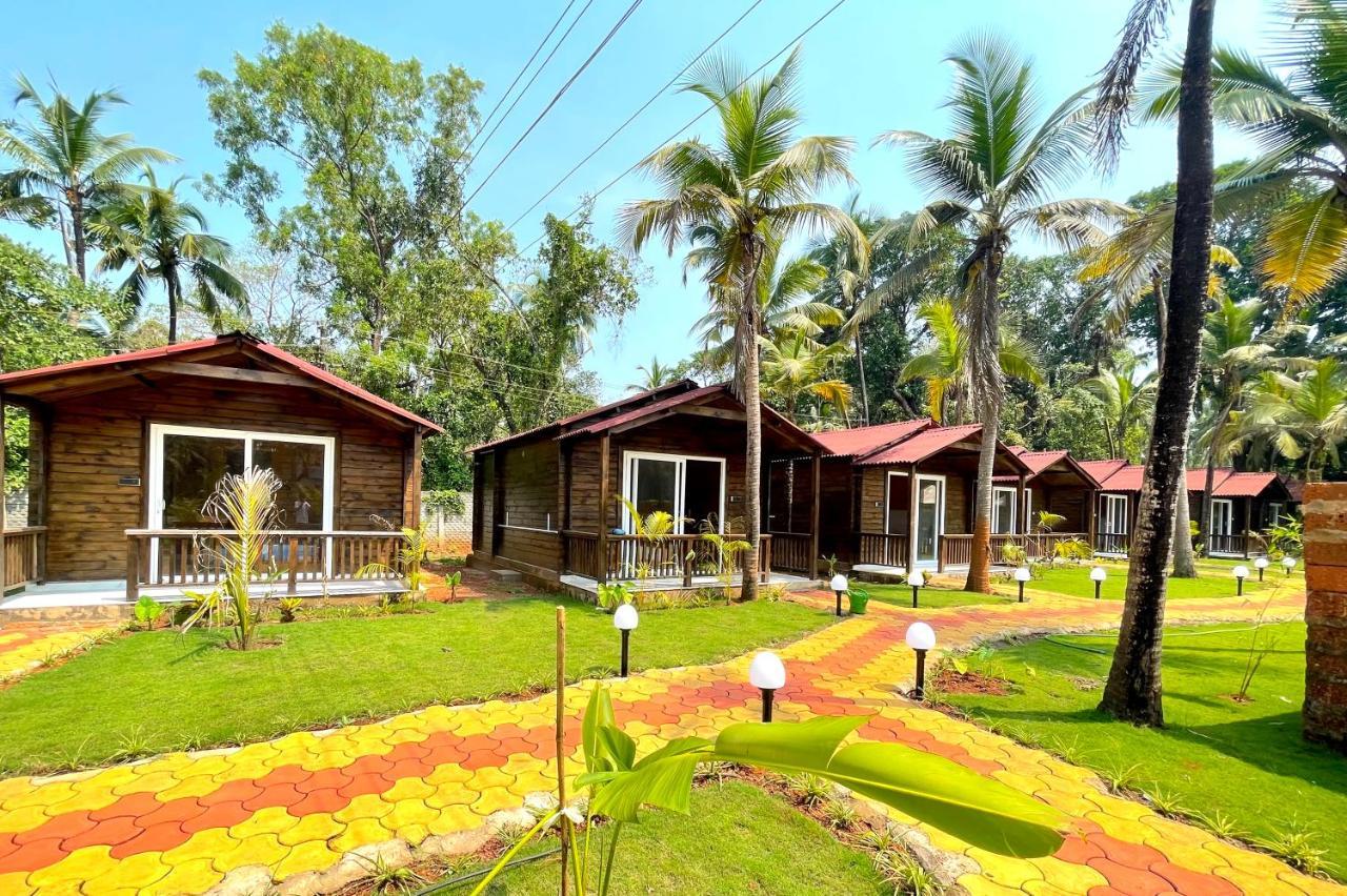 Coco Teros Resort Mandrem Luaran gambar