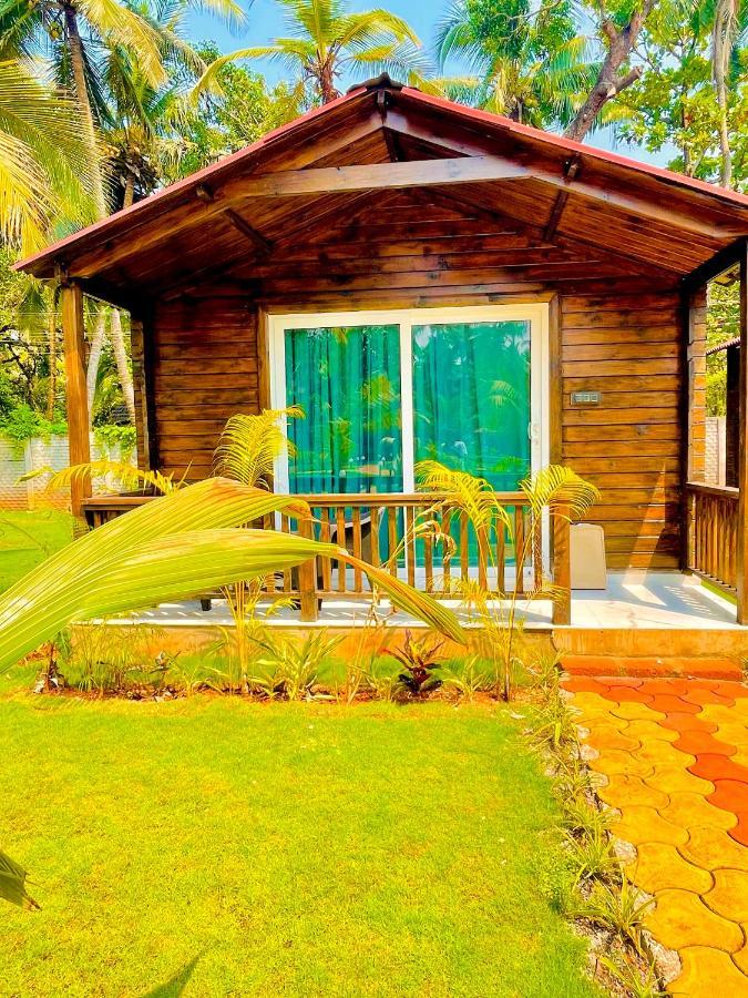 Coco Teros Resort Mandrem Luaran gambar