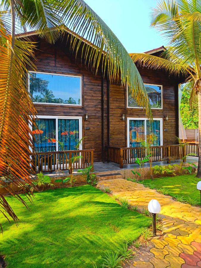 Coco Teros Resort Mandrem Luaran gambar